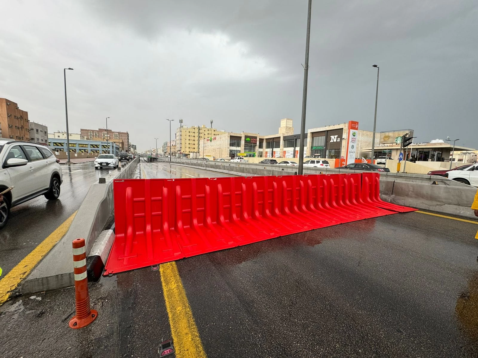 أمانة الشرقية: إغلاق أنفاق طريق الملك فهد بالدمام احترازيا