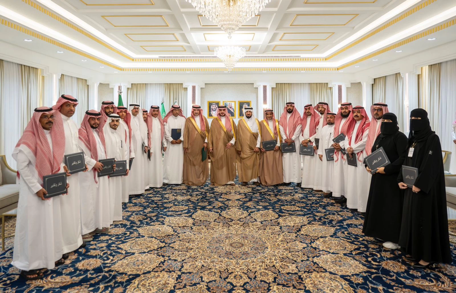 أمير الجوف ينوه بحصول إمارة المنطقة على شهادة ( آيزو 9001) وشهادة الجودة السعودية لمراكز خدمات المستفيدين "حياك"