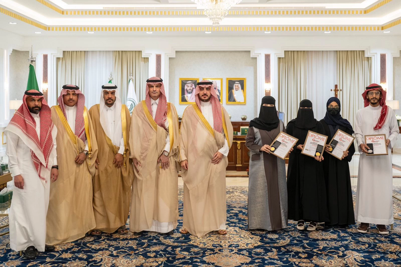 أمير الجوف يستقبل الفائزين في المعرض الدولي للاختراعات ويشيد بإنجازاتهم العلمية