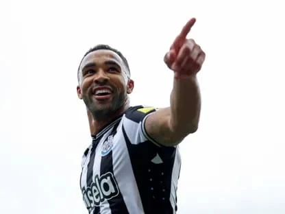 نيوكاسل المتوهج يضع بيرنلي على حافة الهبوط