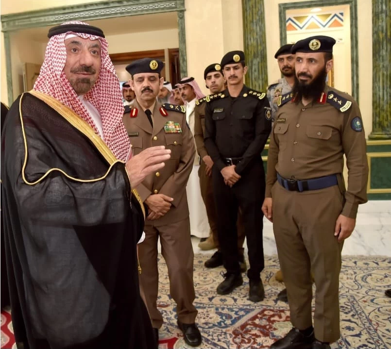 الأمير جلوي بن عبدالعزيز يزور مركز إدارة الأزمات والكوارث بالمنطقة 