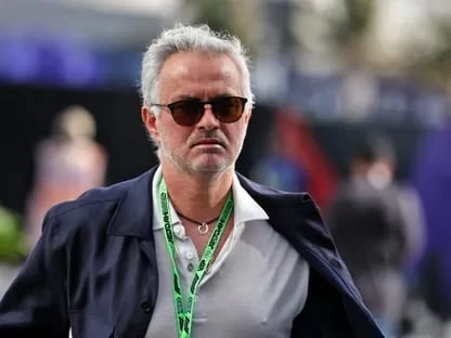 3 أندية سعودية تدخل السباق للتعاقد مع مورينيو والقادسية الأقرب 