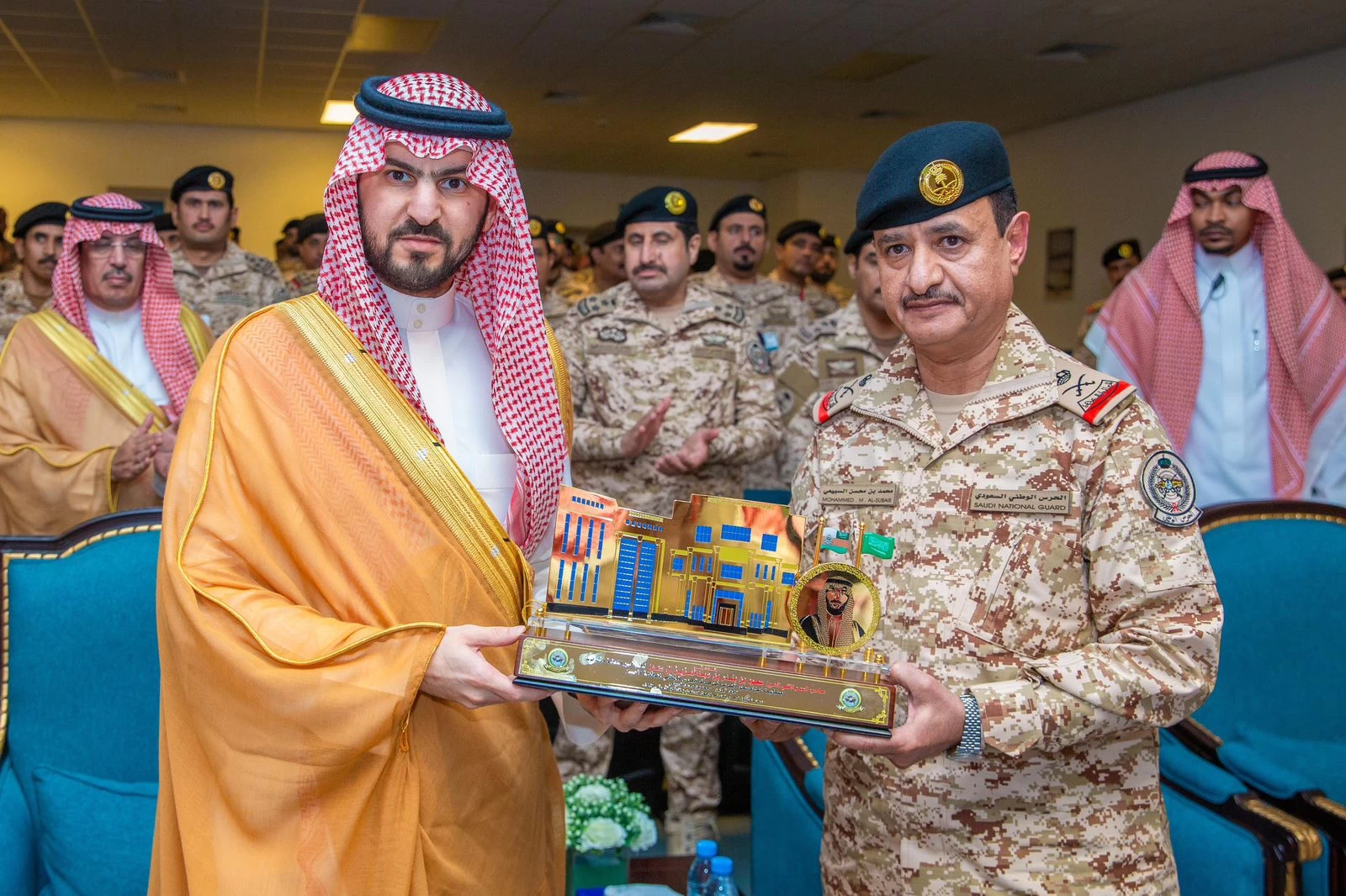 نائب أمير الشرقية يتفقد وحدات القطاع الشرقي للحرس الوطني بمحافظة الاحساء