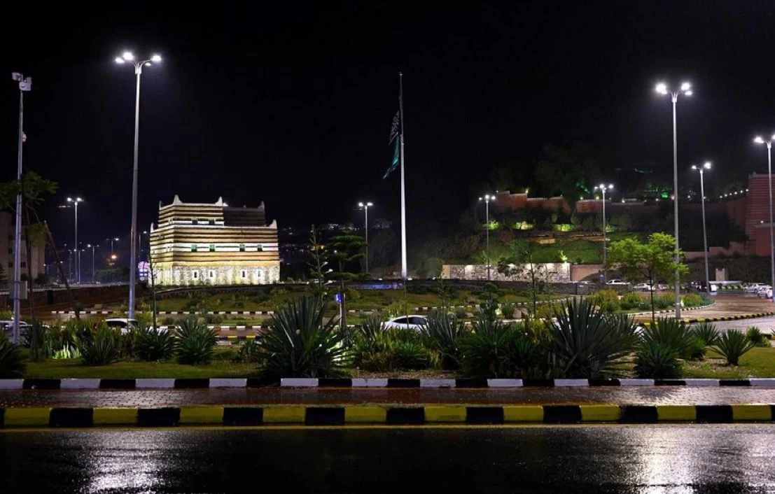 هطول أمطار غزيرة على منطقة عسير