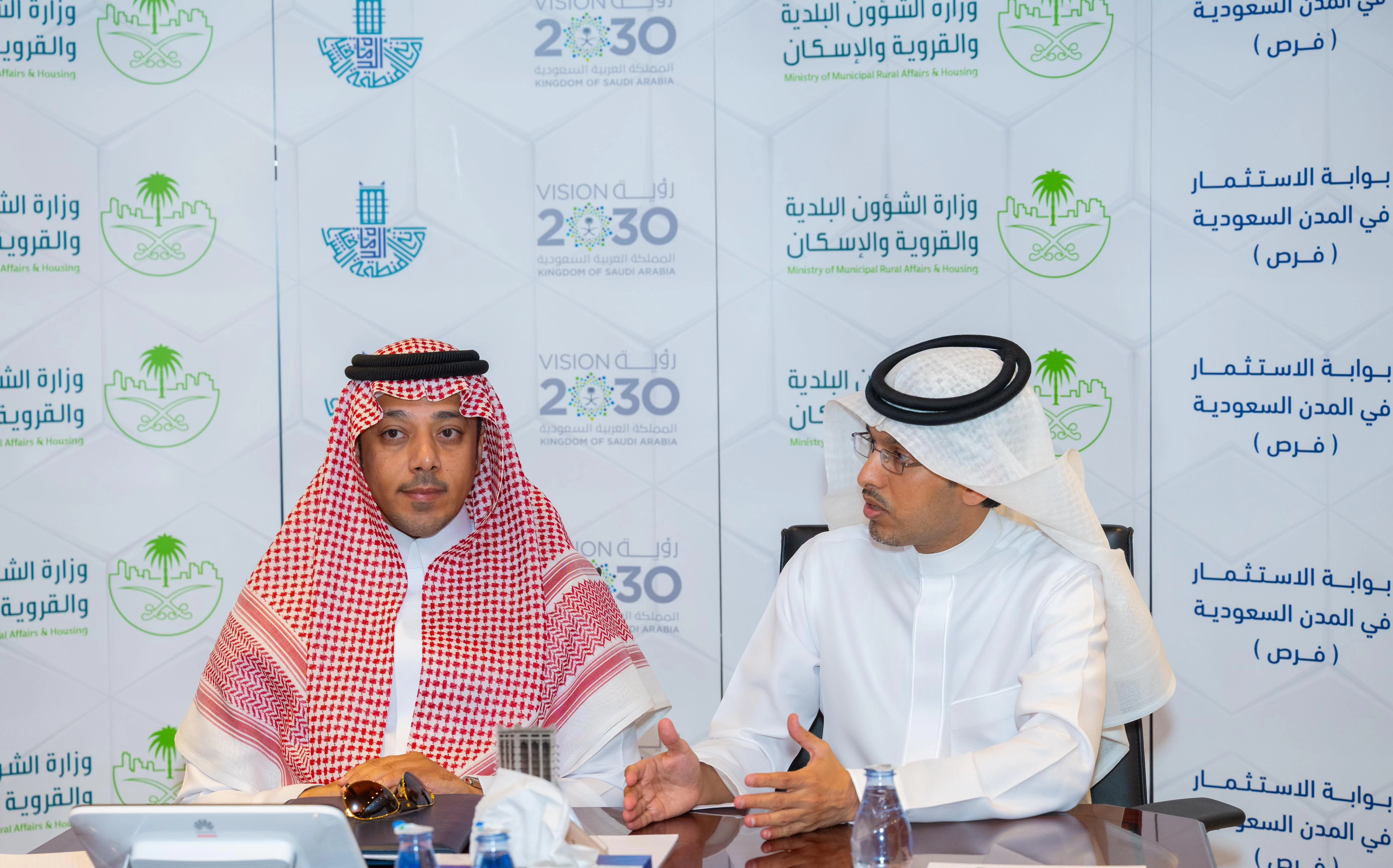 وفد من التجمع الصحي يطلعون على تجربة استثمارات أمانة الشرقية المميزة