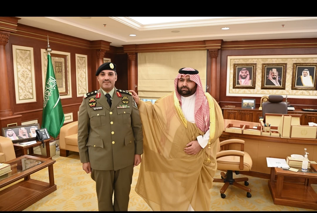 سمو نائب أمير منطقة جازان يُقلد قائد الأفواج الأمنية بالمنطقة رتبته الجديدة