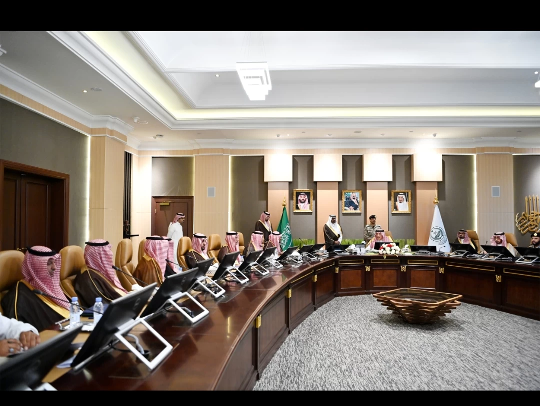 ​​​​​​​سمو أمير جازان يرأس الاجتماع الدوري للجنة الرئيسية للدفاع المدني بالمنطقة