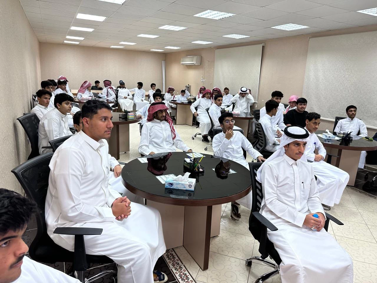 تعليم الطائف يختتم برنامج الرعاية الأكاديمية للطلبة الموهوبين