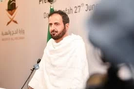 وزير الحج والعمرة يعلن نجاح خطة تصعيد الحجاج إلى مشعر عرفات