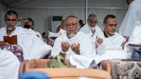 ضيوف خادم الحرمين الشريفين يستقرون في مشعر عرفات لأداء الركن الأعظم من أركان الحج