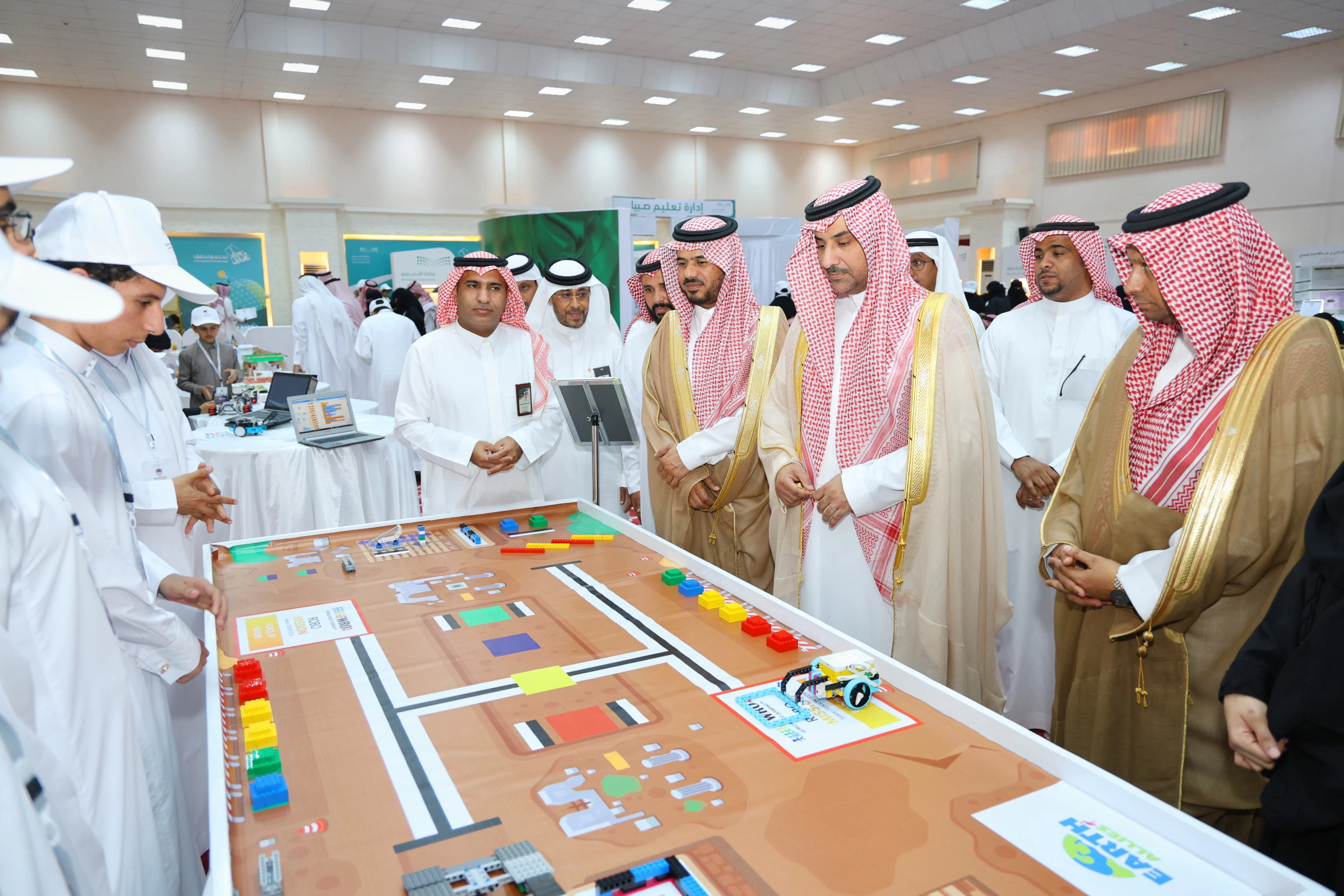 تعليم منطقة جازان ممثلاً بتعلم صبيا ينظم ملتقى طلابي لمهرجان الروبوت والذكاء الاصطناعي 