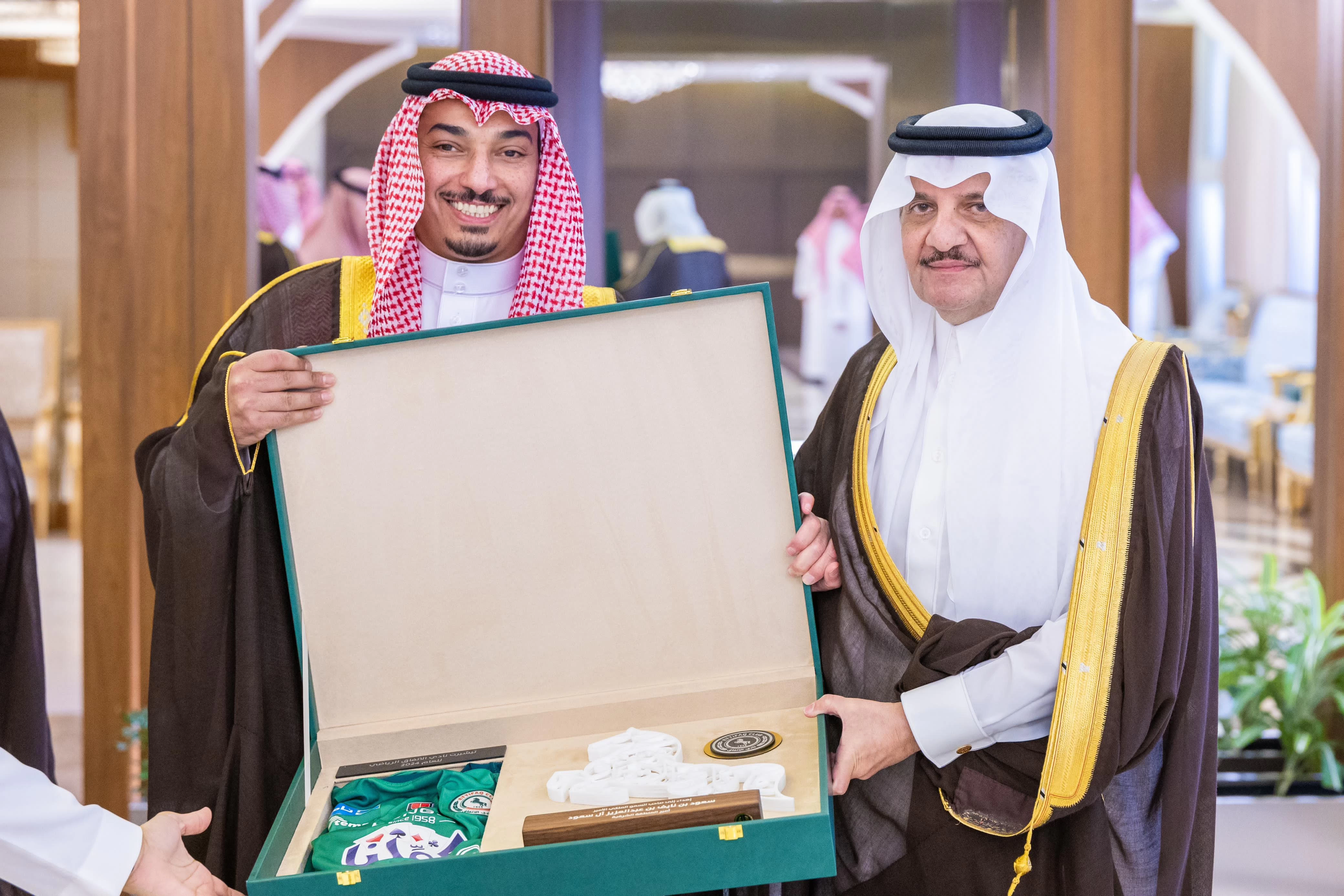 أمير الشرقية يستقبل أعضاء مجلس إدارة نادي الاتفاق