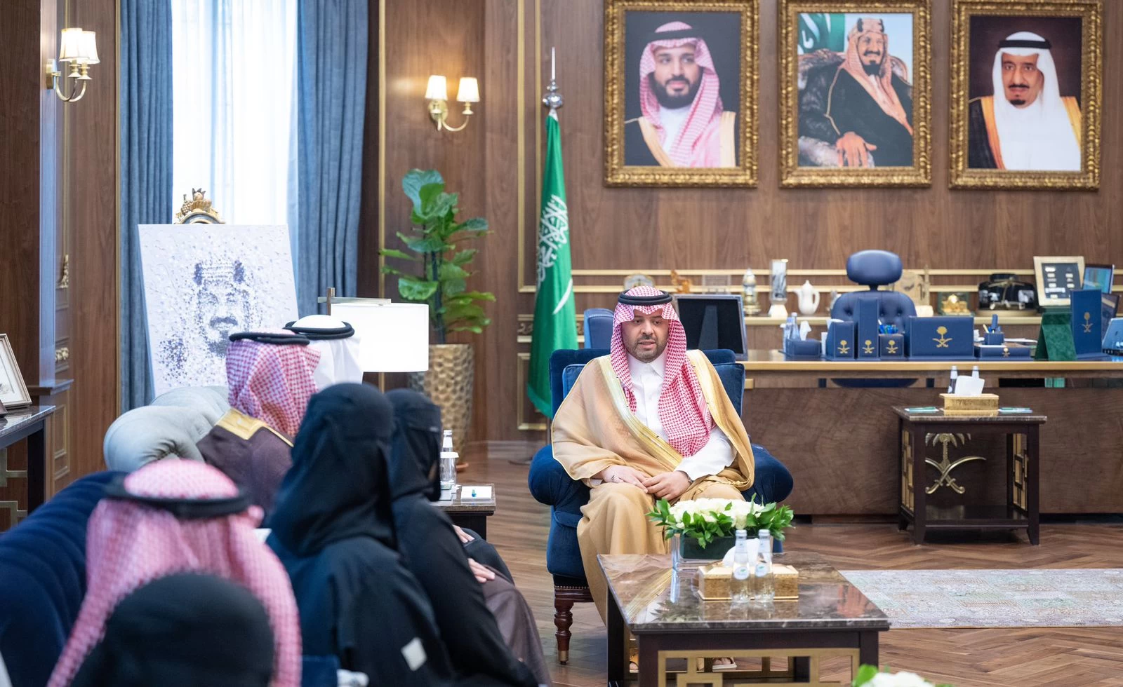 أمير الحدود الشمالية يستقبل رئيس نادي ريادة الأعمال بالمنطقة