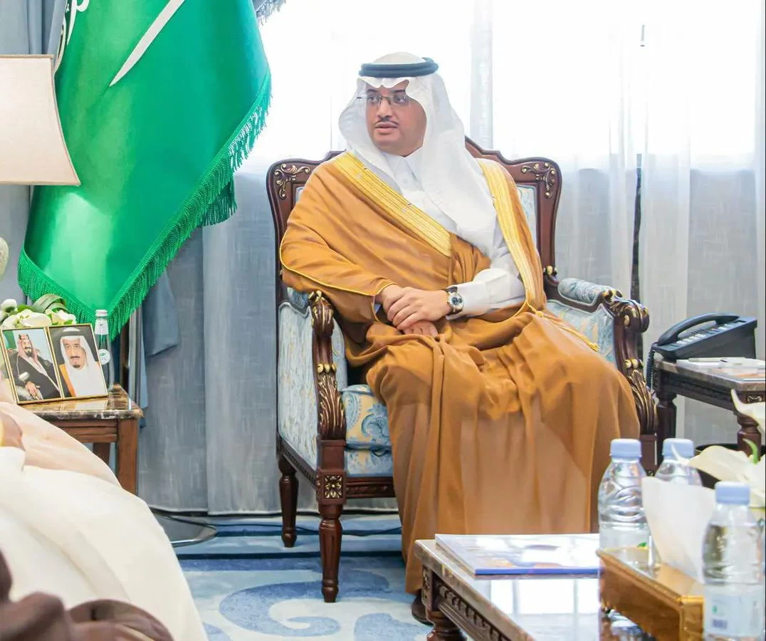 سمو محافظ الأحساء يدشّن أعمال حملة ( الدين يُسر ) التوعوية