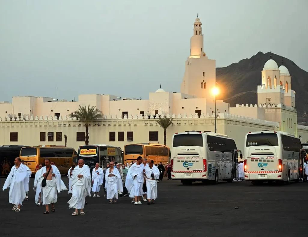 خدمات تنظيمية متكاملة لخدمة وتفويج ضيوف الرحمن في ميقات ذي الحليفة بيسر وطمأنينة