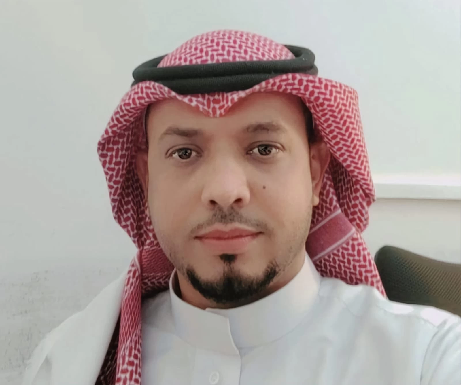 محمد طوهري ينال الماجستير في إدارة الخدمات الصحية