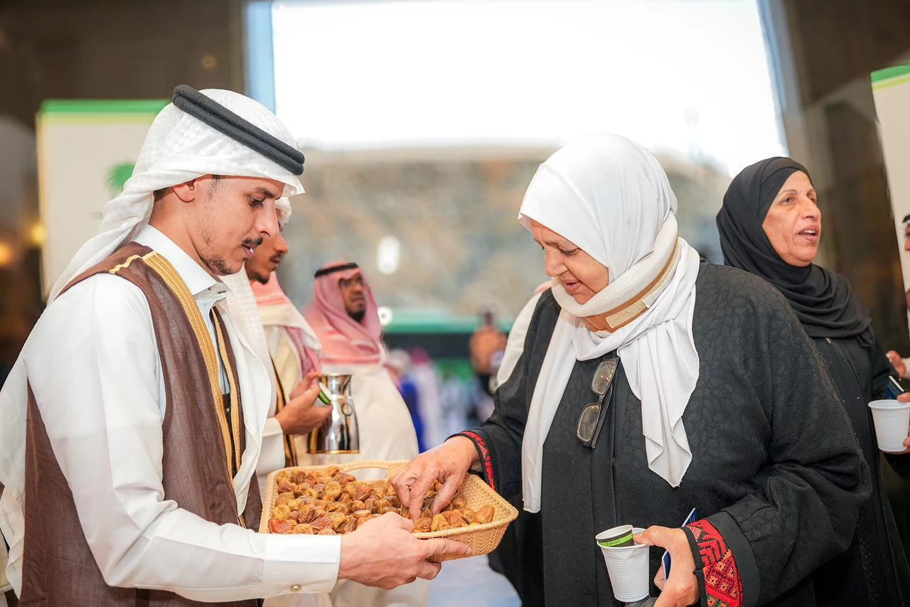 وصول (500) حاج وحاجة من ضيوف خادم الحرمين الشريفين من فلسطين إلى مكة المكرمة