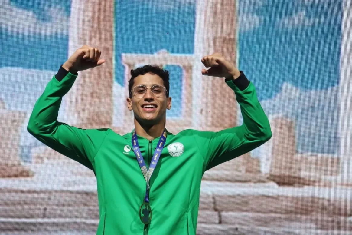 البراء العامودي يحقق ذهبية العالم للملاكمة التايلاندية 