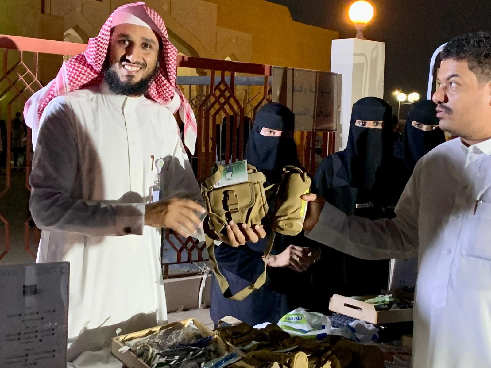 الشؤون الإسلامية تنفذ مبادرة ( رواحل الحج ٢ ) لتوديع ضيوف الرحمن 