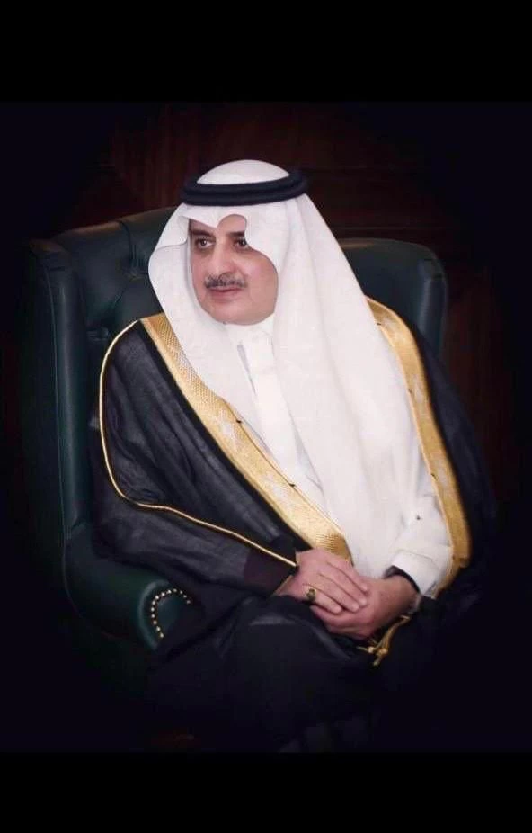 أمير منطقة تبوك يكرم منسوبي القطاعات والأجهزة الحكومية التي شاركت في أعمال الحج لهذا العام  