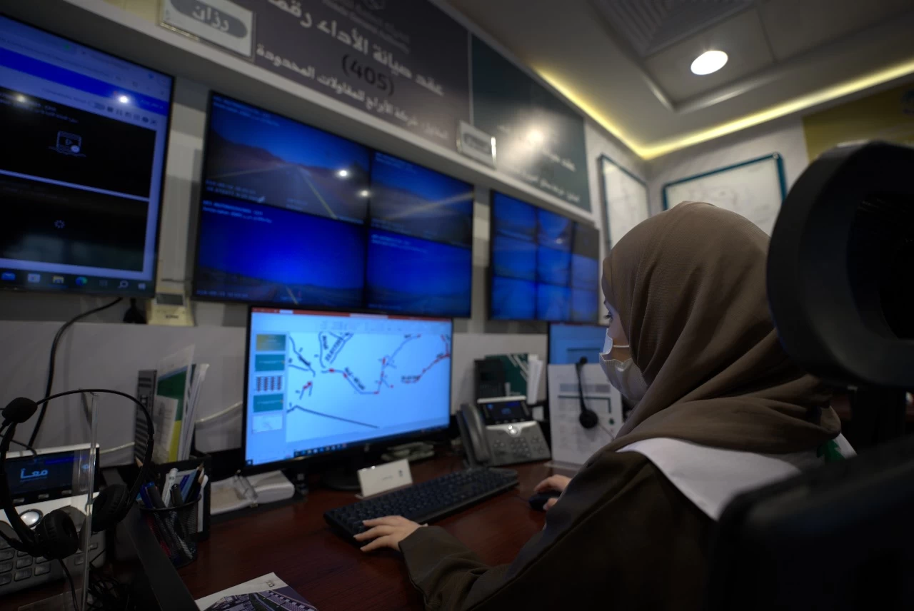 هيئة الطرق تواصل تقديم خدماتها لسلامة ضيوف الرحمن على طرق المدينة المنورة