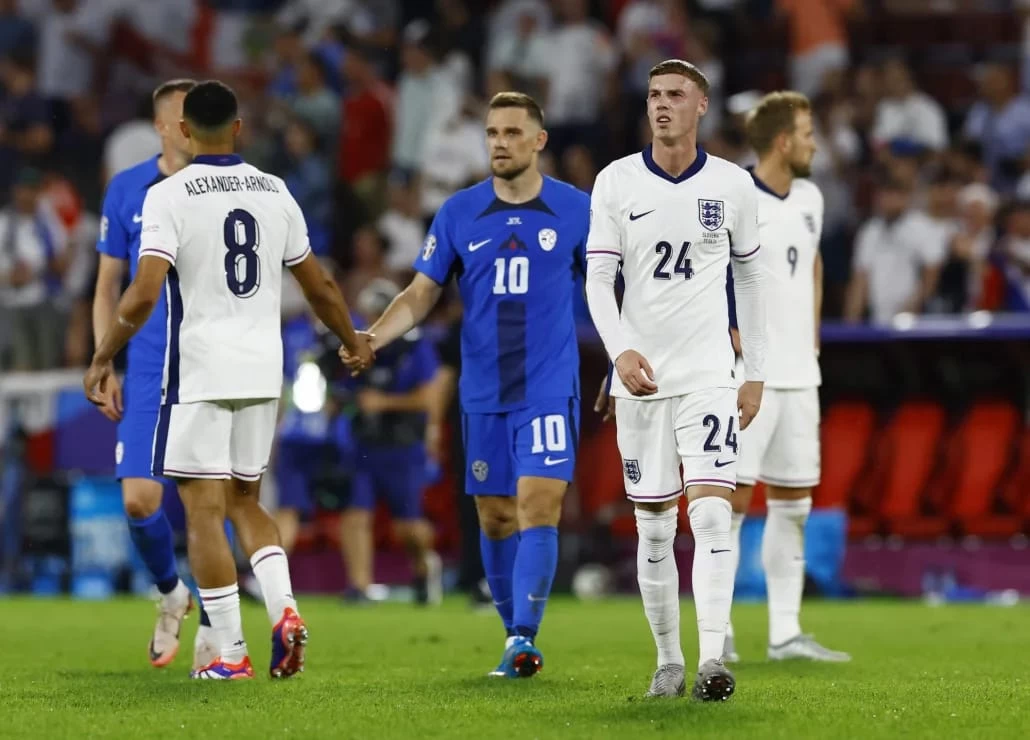 سلوفينيا تفرض التعادل على إنجلترا وترافقها لدور الـ16 