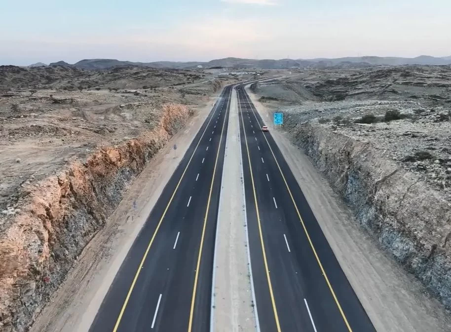 هيئة الطرق": افتتاح الحركة المرورية في المرحلة الثالثة لطريق العقيق بلجرشي في منطقة الباحة