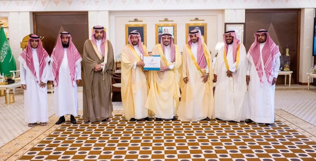 أمير منطقة القصيم يطلع على برامج جمعية نمو السكني بمحافظة عقلة الصقور