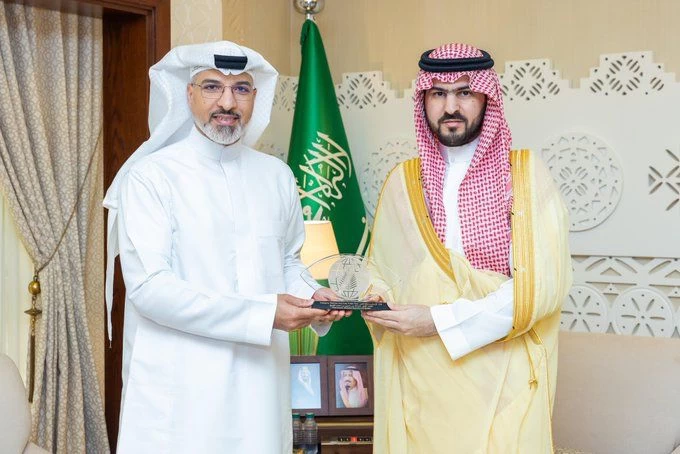 نائب أمير الشرقية يستقبل “الشيخ” لحصوله على المركز الأول في التصوير جائزة خليفة الدولية
