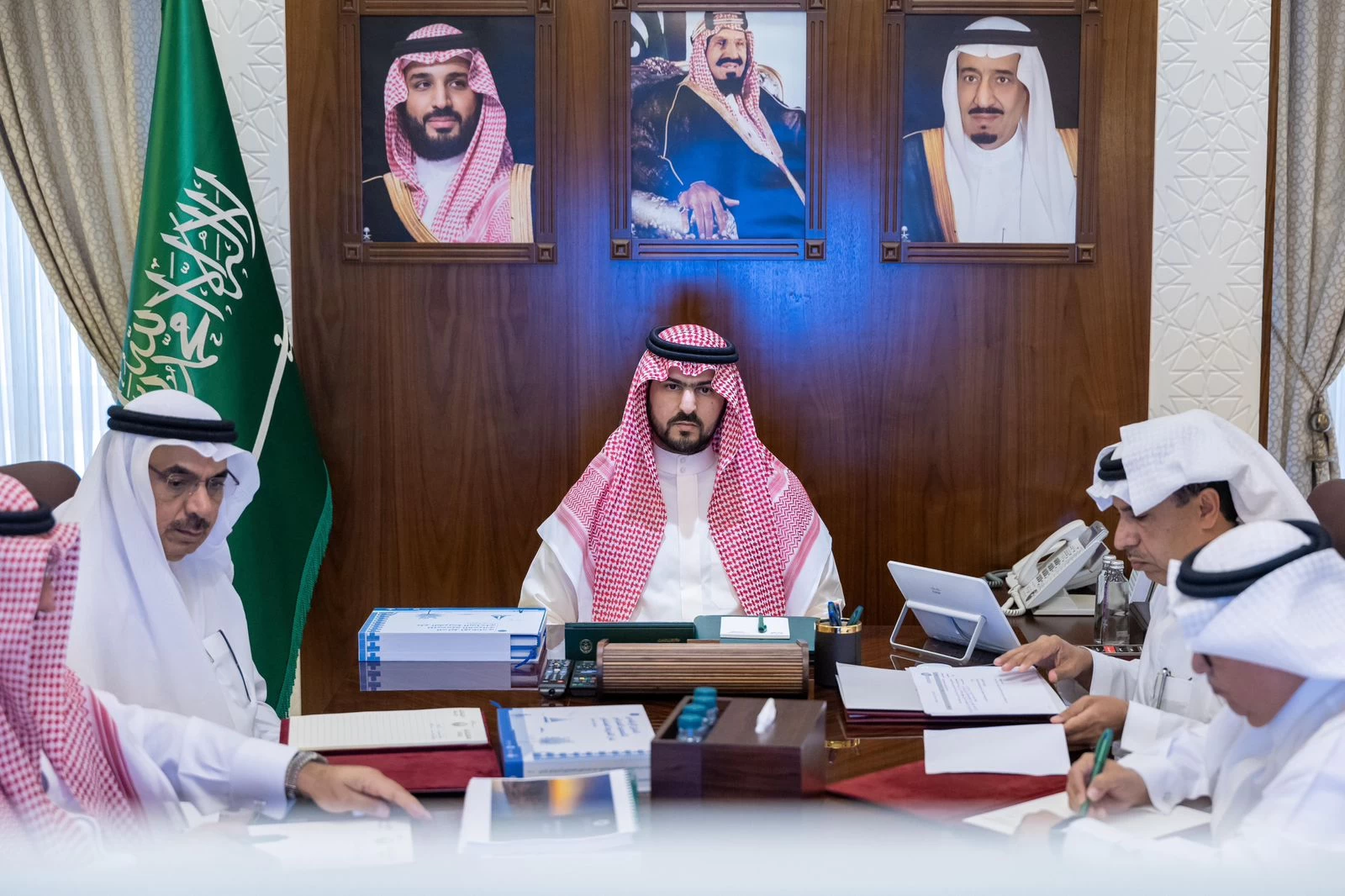 برئاسة سمو الأمير سعود بن بندر اللجنة التنفيذية لهيئة تطوير الشرقية تعقد اجتماعها الدوري