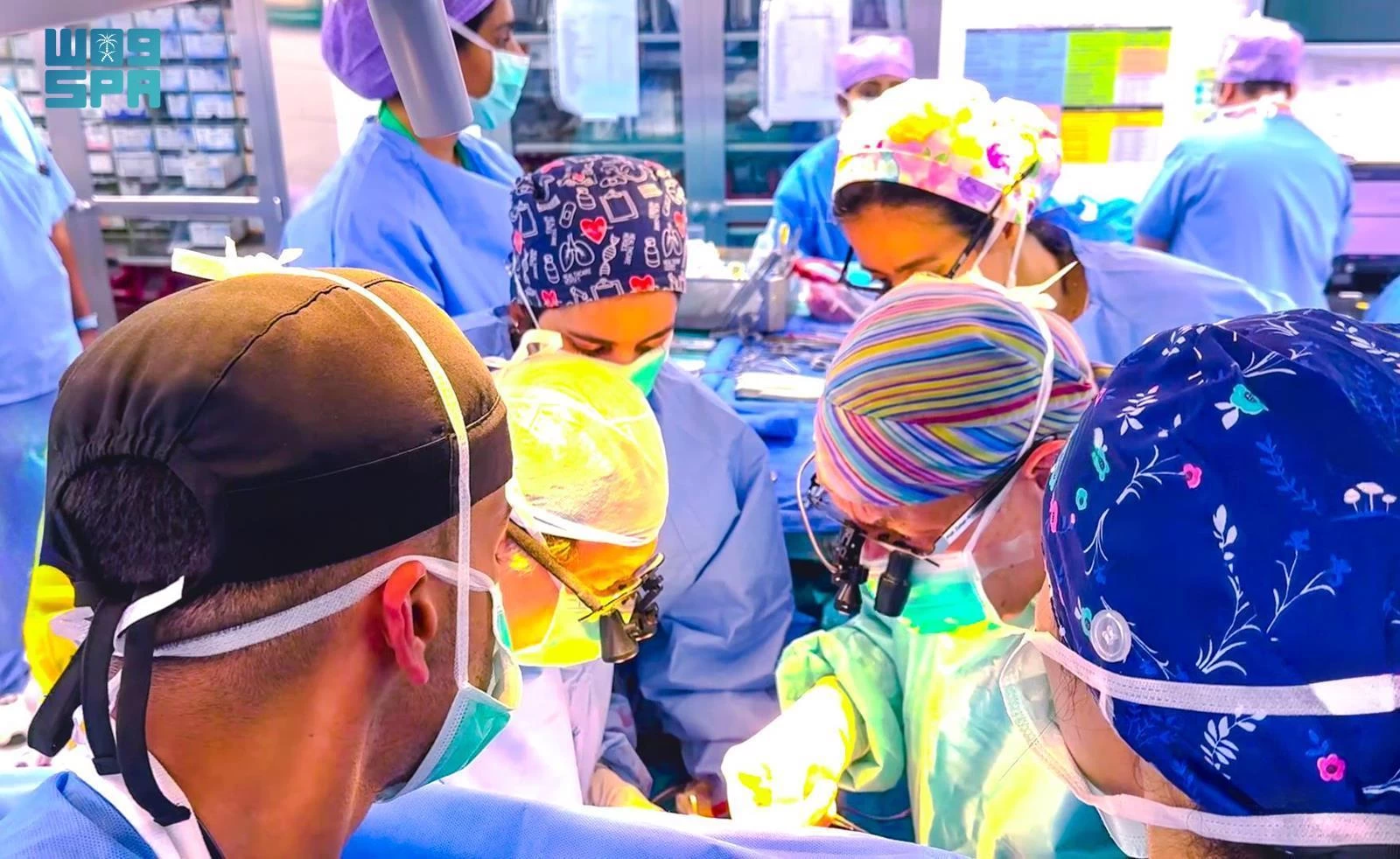 "التخصصي" ينجح في نقل 3 قلوب من أبوظبي وجدة والرياض وزراعتها لمرضى في أقل من 24 ساعة