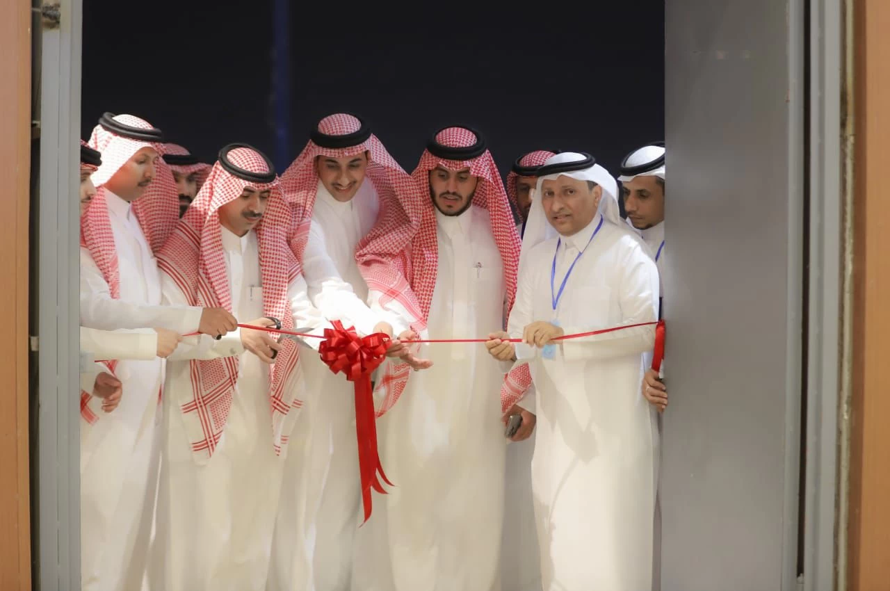 "آل معدي يدشن معرض الكيف والقهوة والشوكولاتة بعسير 