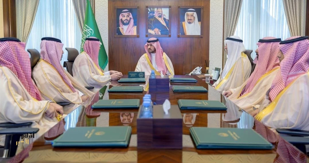نائب أمير المنطقة الشرقية يطّلع على جهود وأعمال برنامج مستشفى قوى الأمن بالدمام