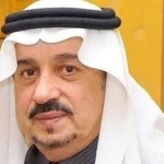 أمير منطقة الرياض يعزي رئيس مركز منيفة جلوى في وفاة والده