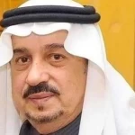 أمير منطقة الرياض يعزي رئيس مركز المديفع في وفاة والدته