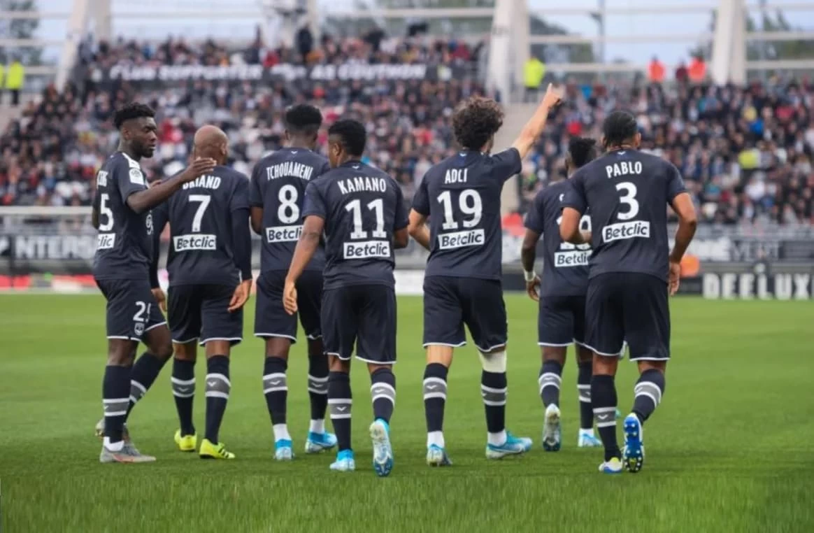 بعد هبوطه للدرجة الثالثة .. بوردو يتقدم بطلب لإشهار إفلاسه