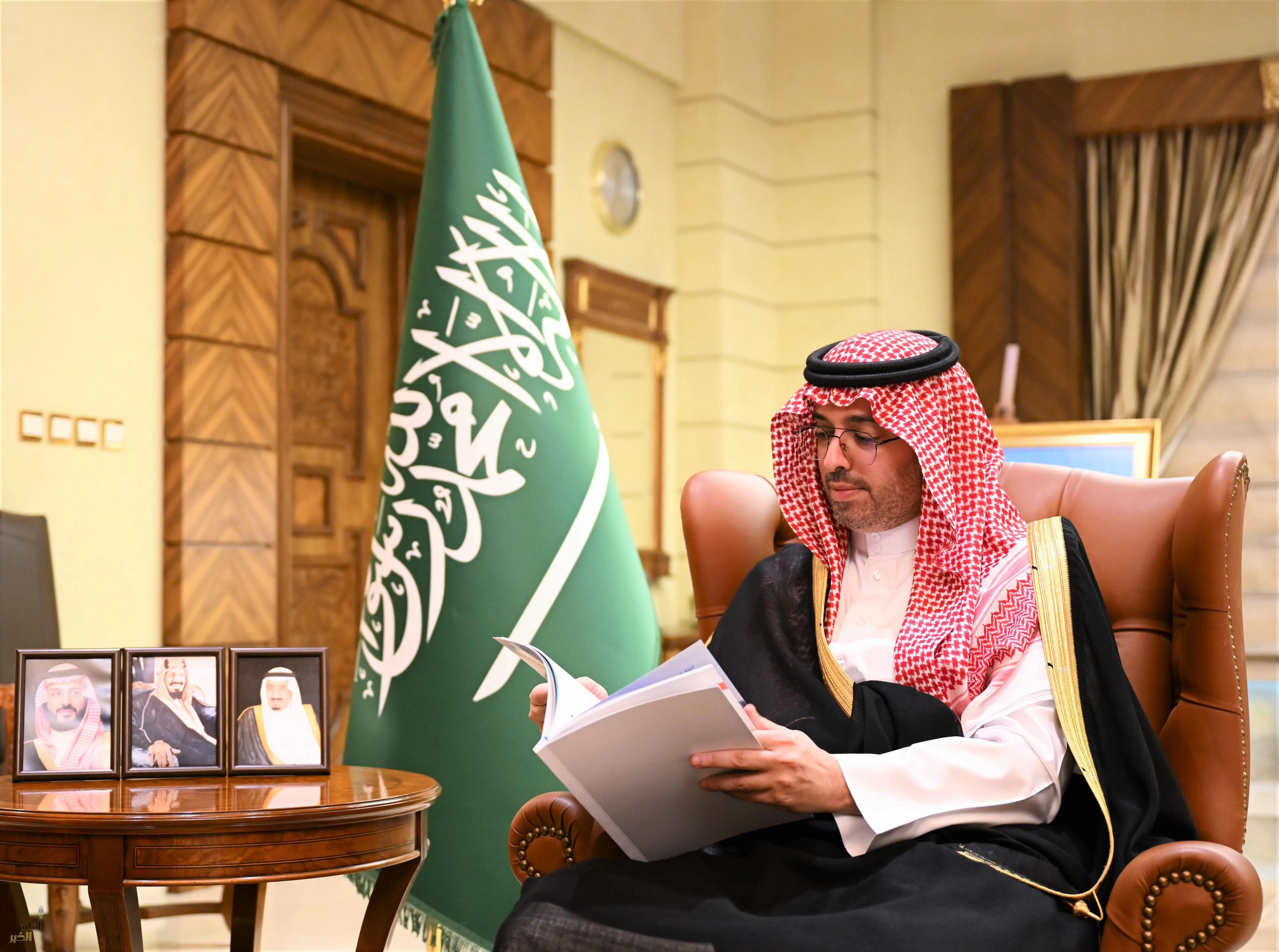 مُحَافظَ جدة يسَتقَّبِل المُديِر الإقليمي للمنطقة الغربيّة لبنك التنميّة الاجتماعيّة 