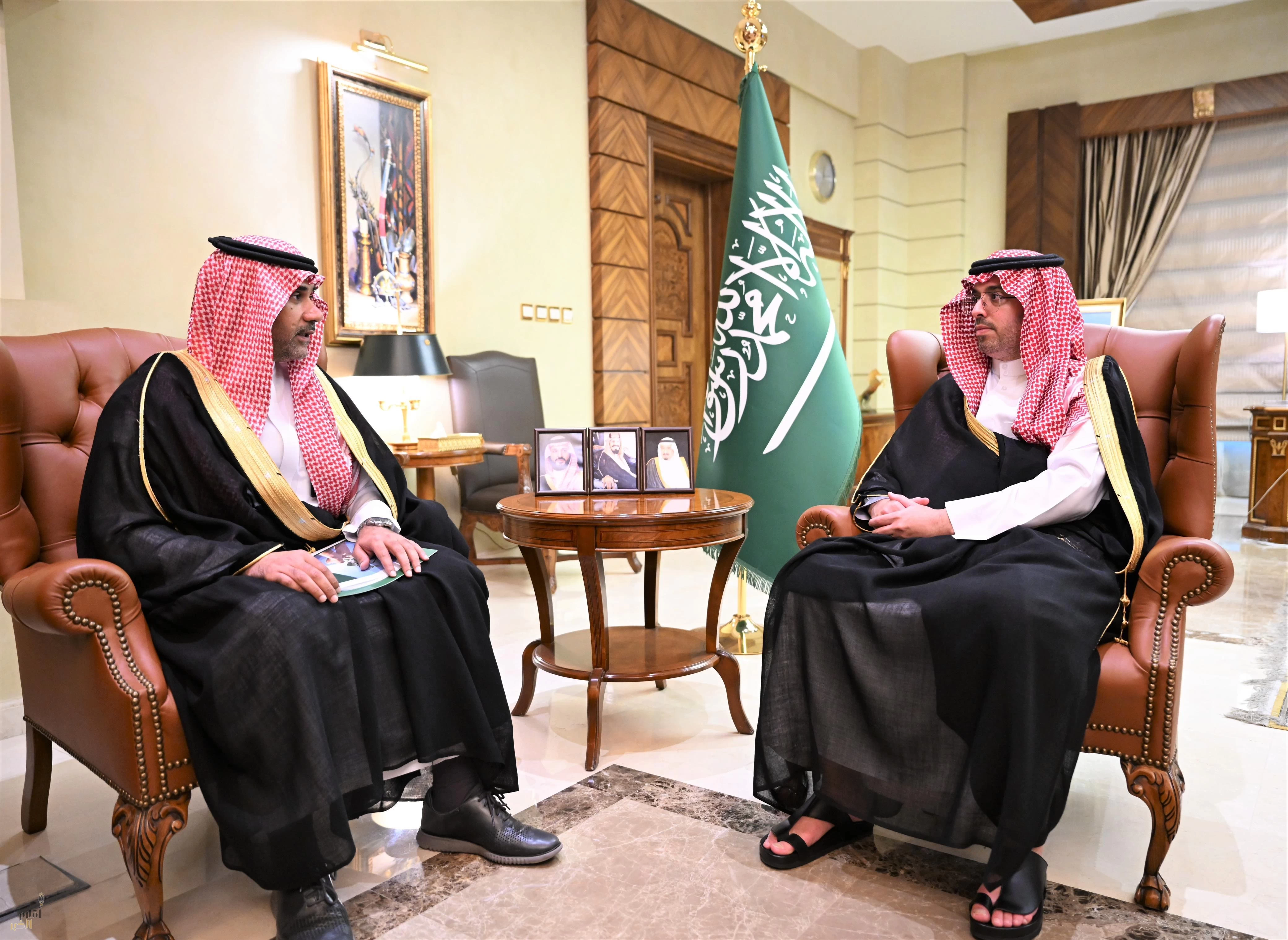 مُحافظَ جدة يَستقْبِل مُدير عام المركز الوطني للرقابة على الالتزام البيئي بمنطقة مكة المكرمة