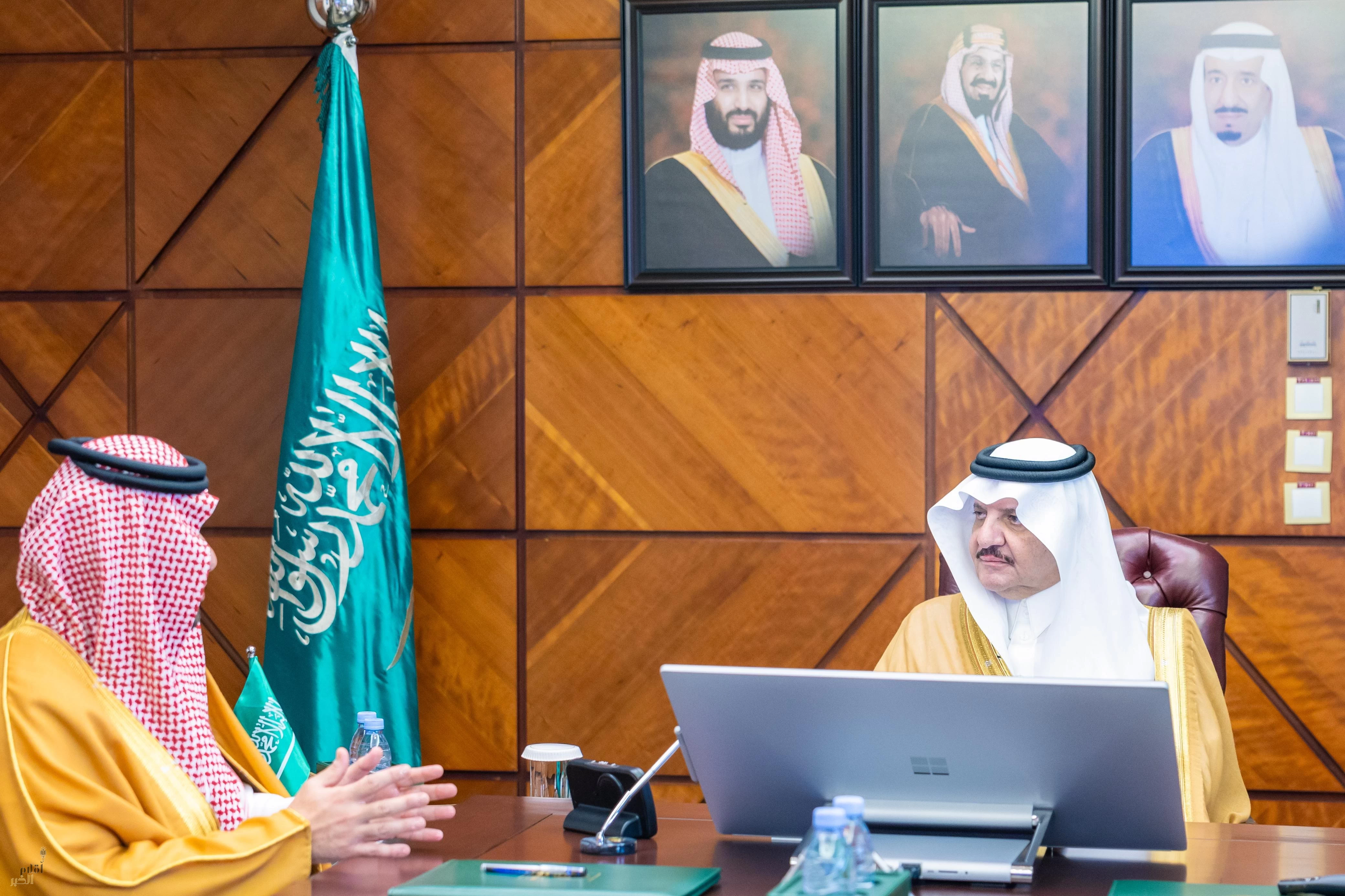 أمير المنطقة الشرقية يستقبل وكيل وزارة الداخلية لشؤون المناطق