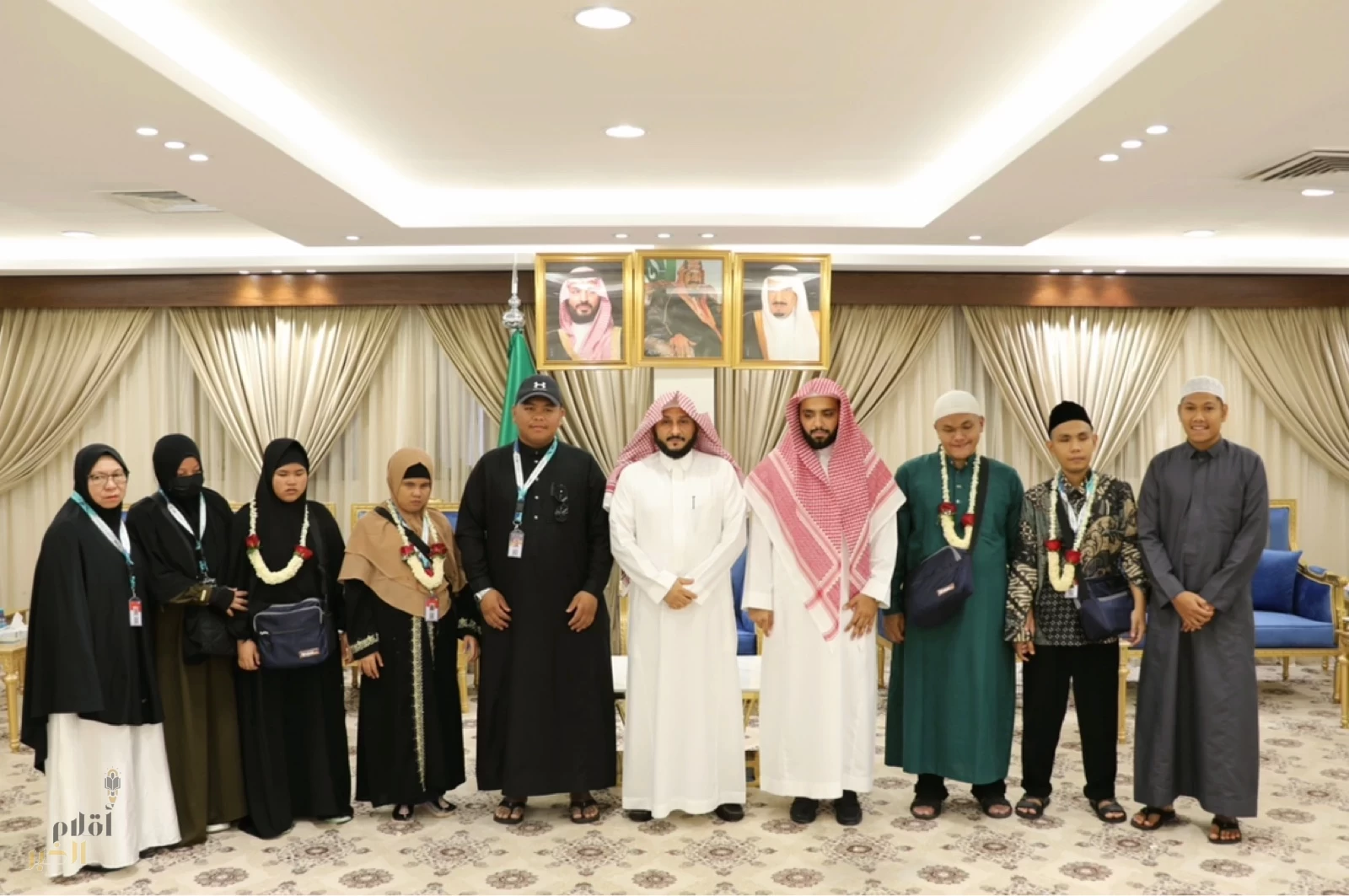 مدير فرع الوزارة بالمدينة المنورة يستقبل الفائزين بمسابقة القرآن الكريم المقامة في إندونيسيا