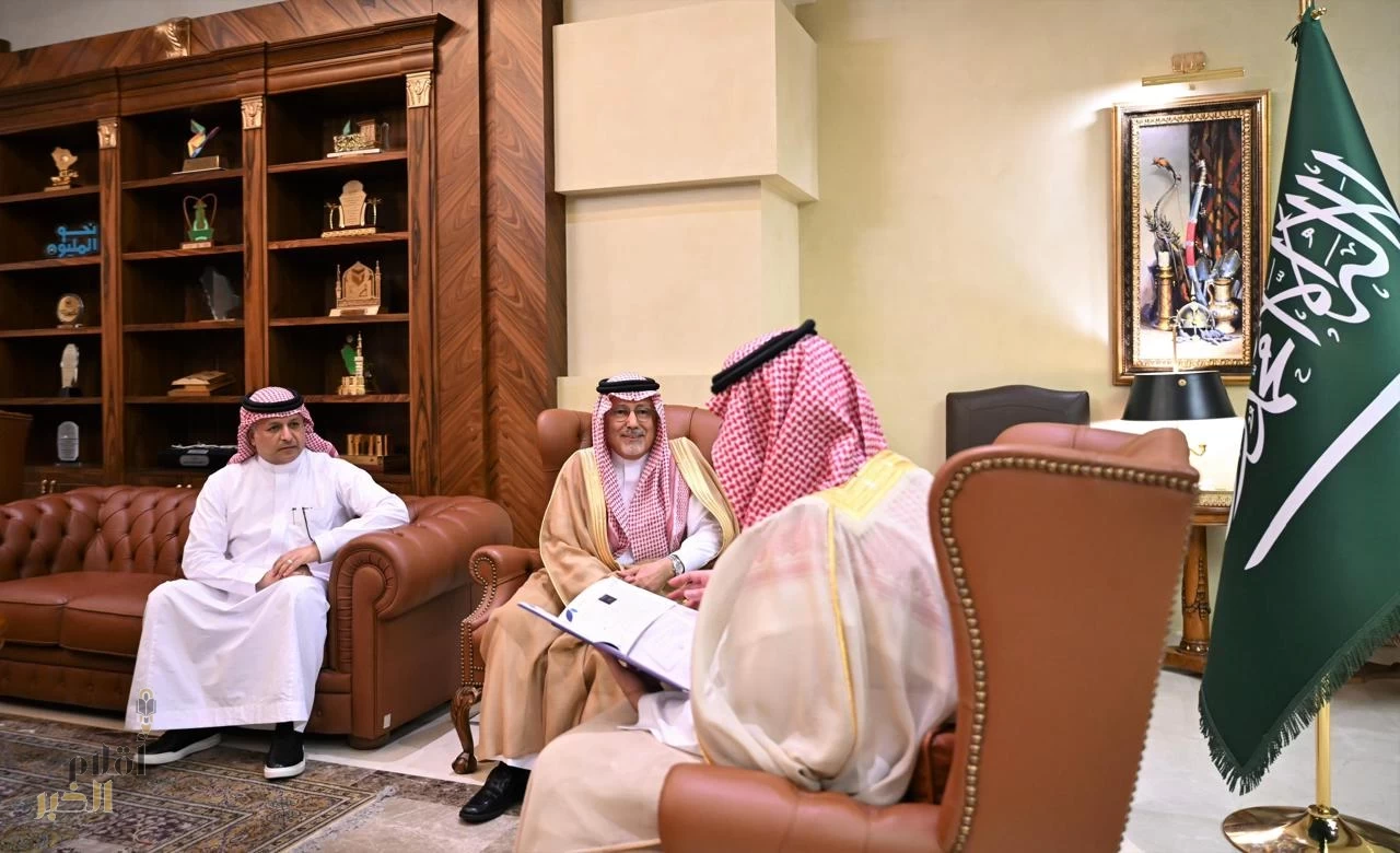 مُحَافظَ جدة يَستقْبِل رئيس مجلس إدارة لجنة تَراحُم جدة