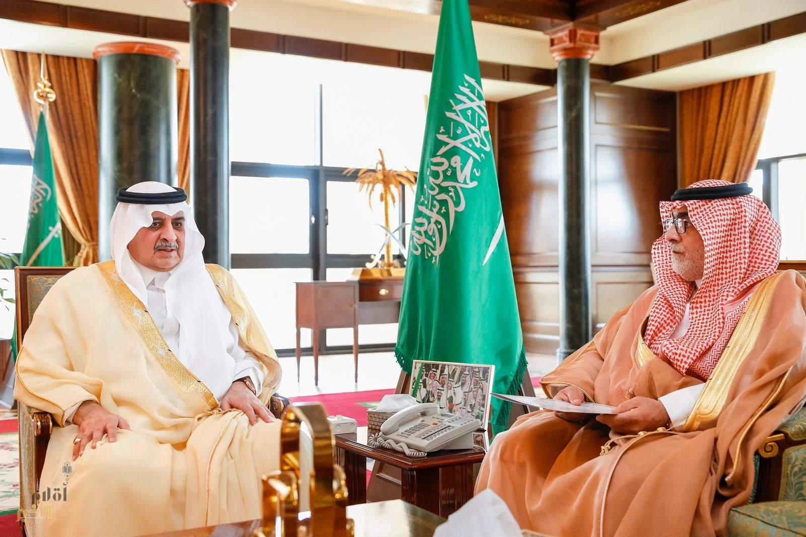 أمير تبوك يطلع على تقرير بداية العام الدراسي الجديد بمدارس المنطقة 