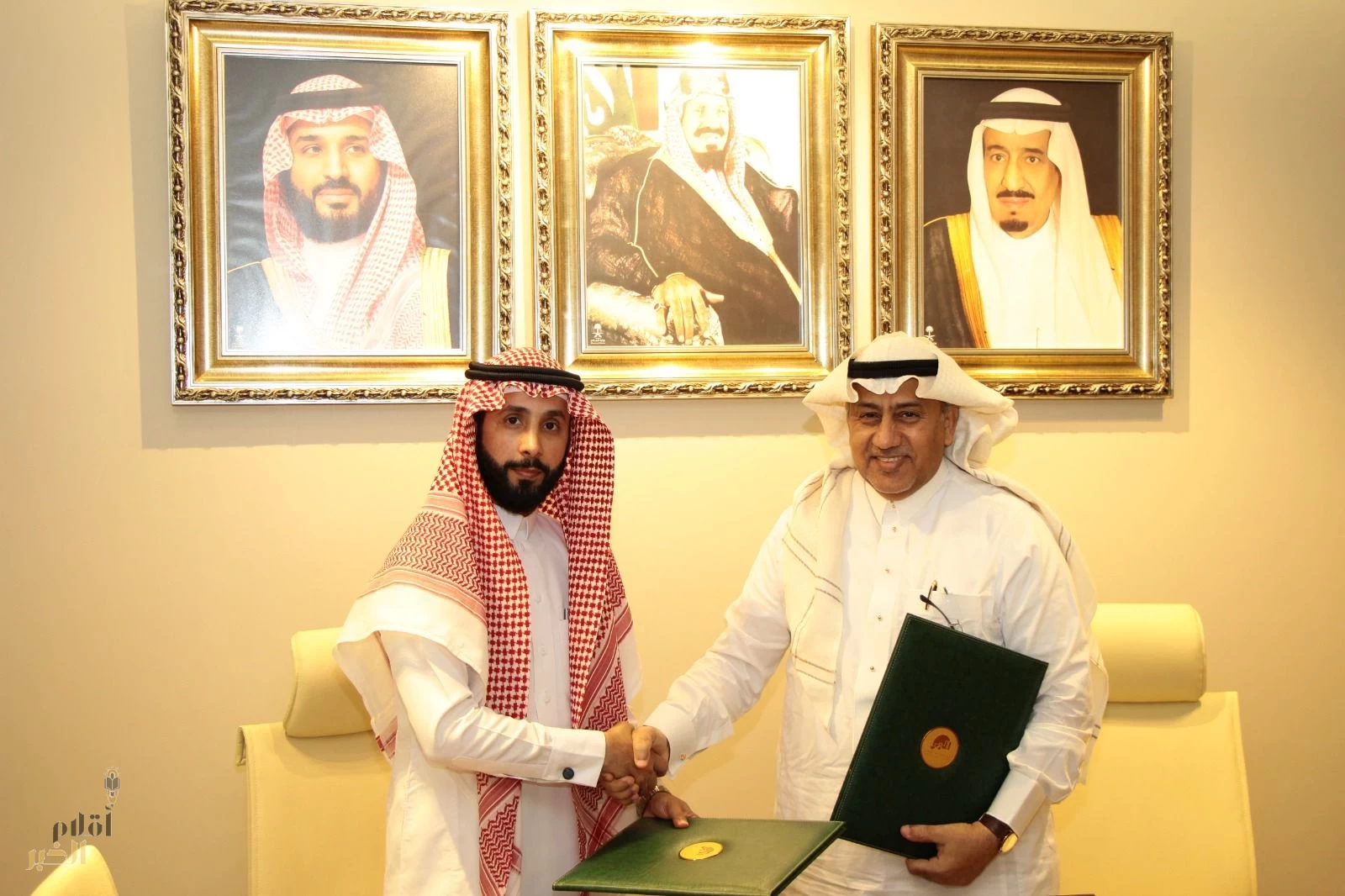 مذكرة تعاون بين جمعيتي البر ورحماء لتمكين الأيتام وأسرهم وتعظيم أدوارهم في المنظومة التنموية  