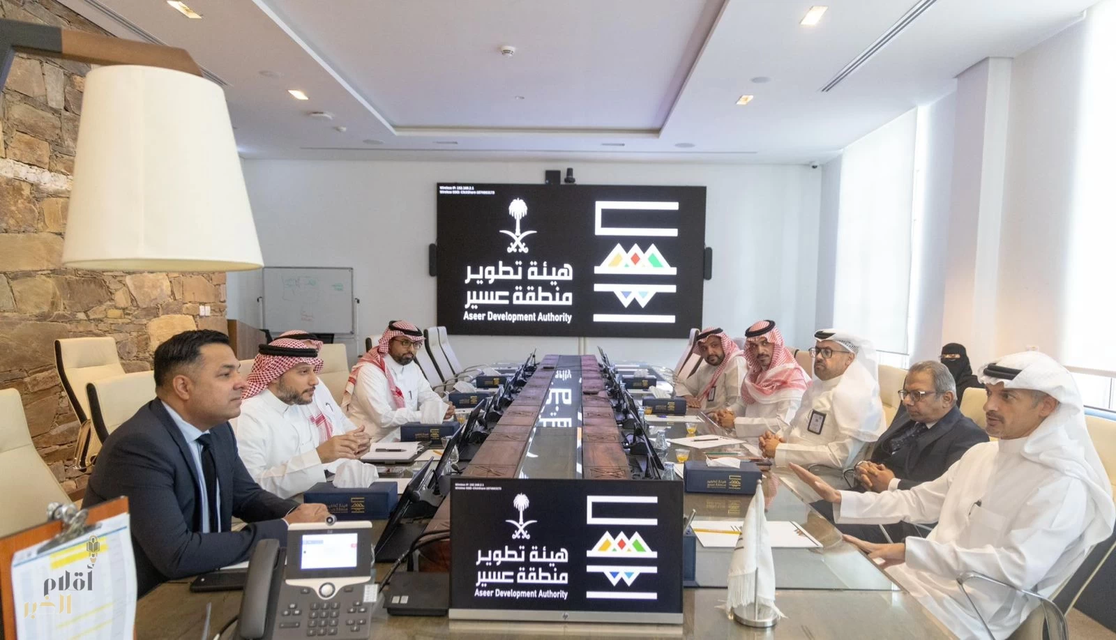 رئيس هيئة تطوير عسير يستقبل رئيس برنامج الربط الجوي