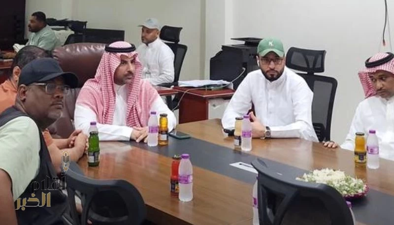 محافظ صبيا يتفقد غرفة العمليات والطوارئ ببلدية صبيا و يشيد بالجهود