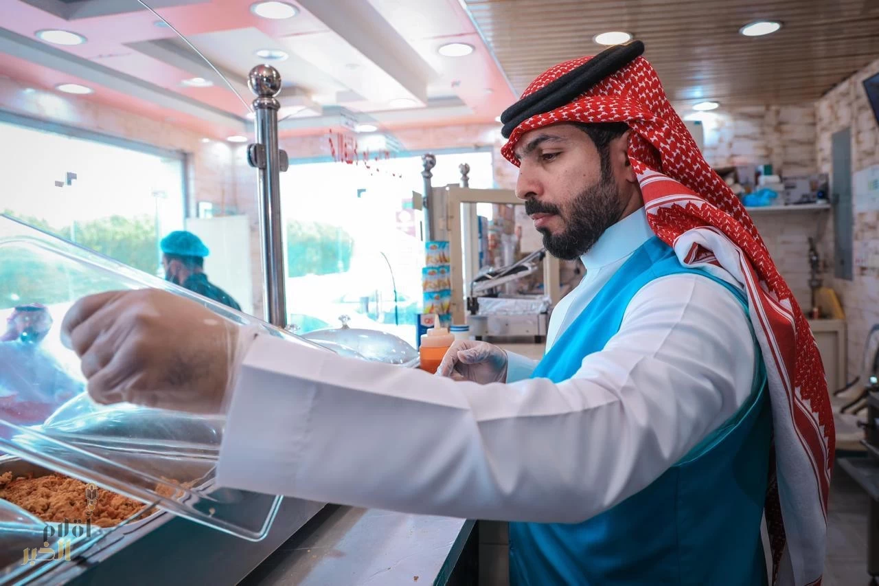 أمانة الشرقية: أكثر من 2600 جولة تنفذها بلدية بقيق على المنشآت الغذائية والتجارية والمباني تحت الإنشاء خلال شهرين