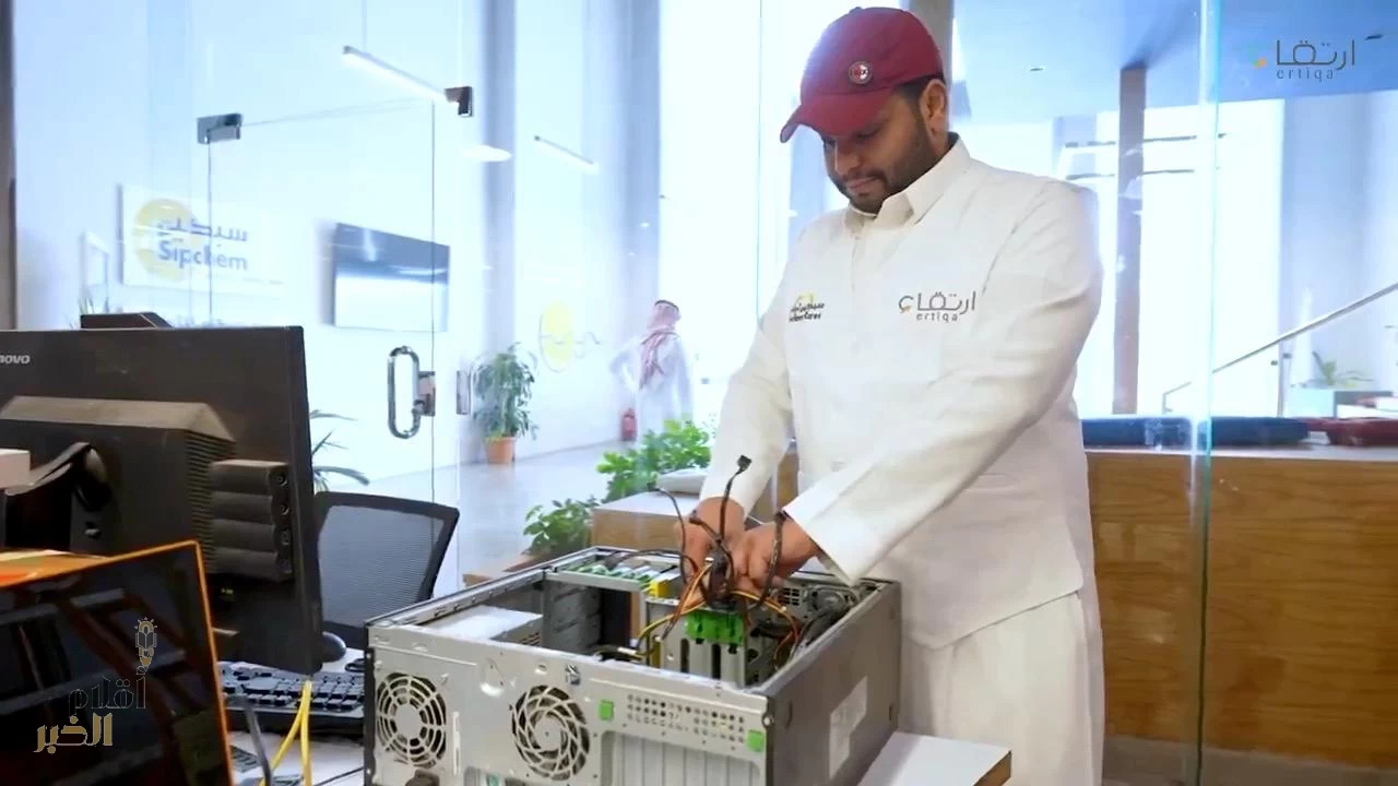 صم الشرقية يشاركون في إعادة تأهيل أجهزة الحاسب الآلي  