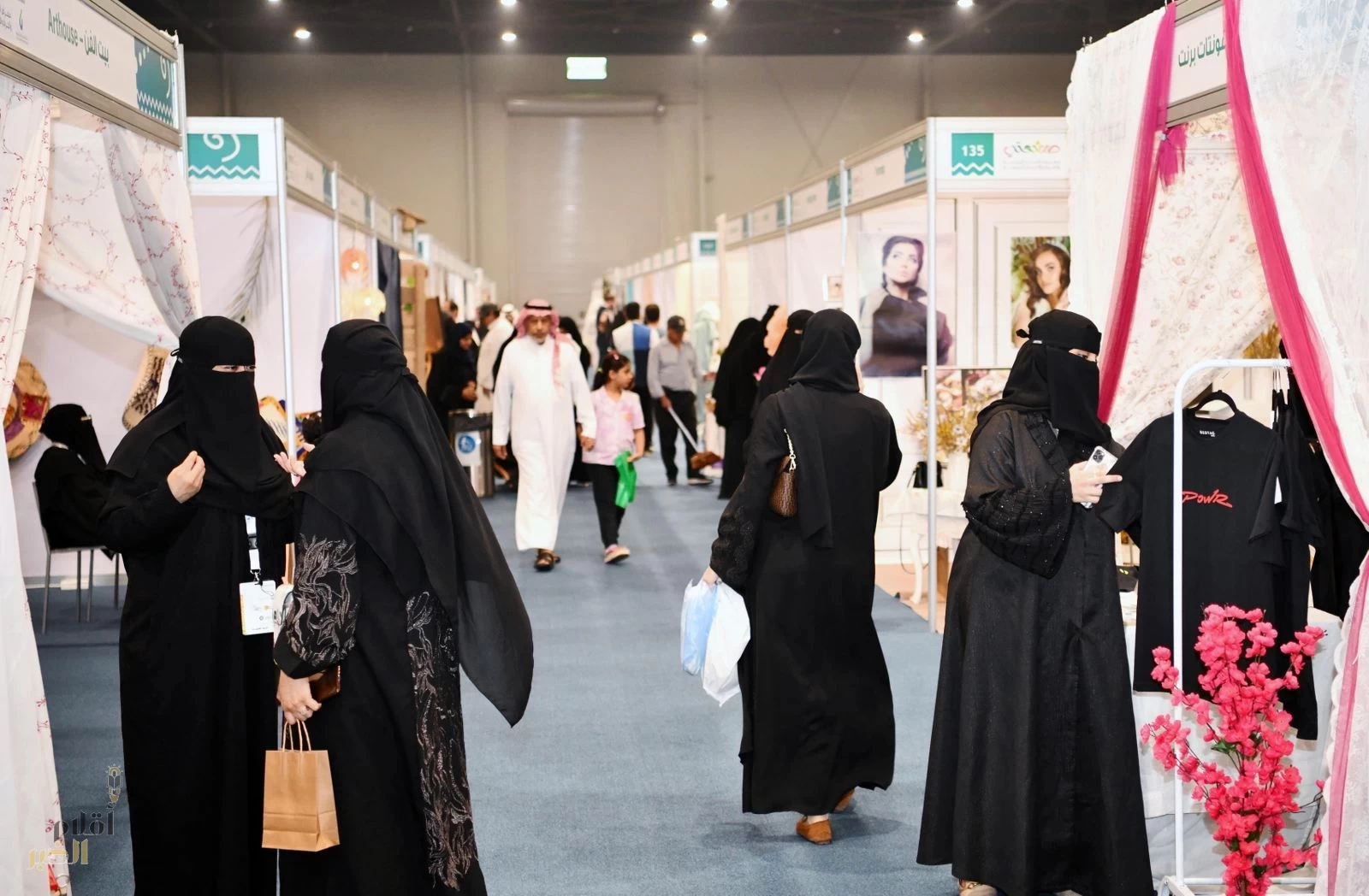 أكثر من 300 مشارك في معرض الحرف اليدوية 2024