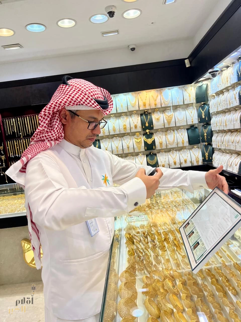 وزارة الموارد البشريّة تتابع رَفْع الامْتثال في سوق العمل