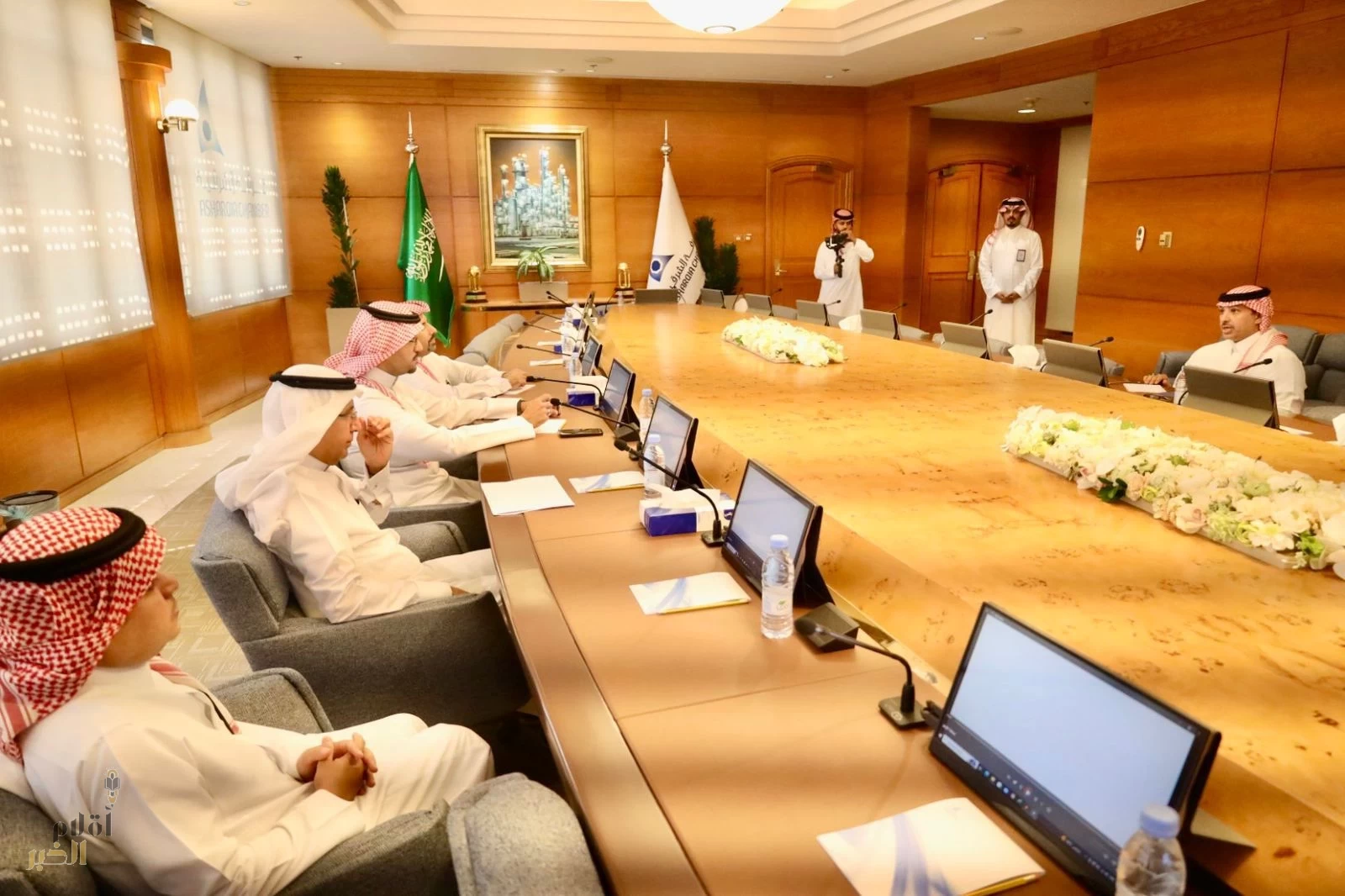 غرفة الشرقية وجمعية طويق بيحثان التعاون بمجال الموارد البشرية